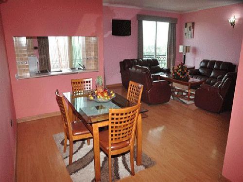 Solo Te Hotel Адис Абеба Екстериор снимка