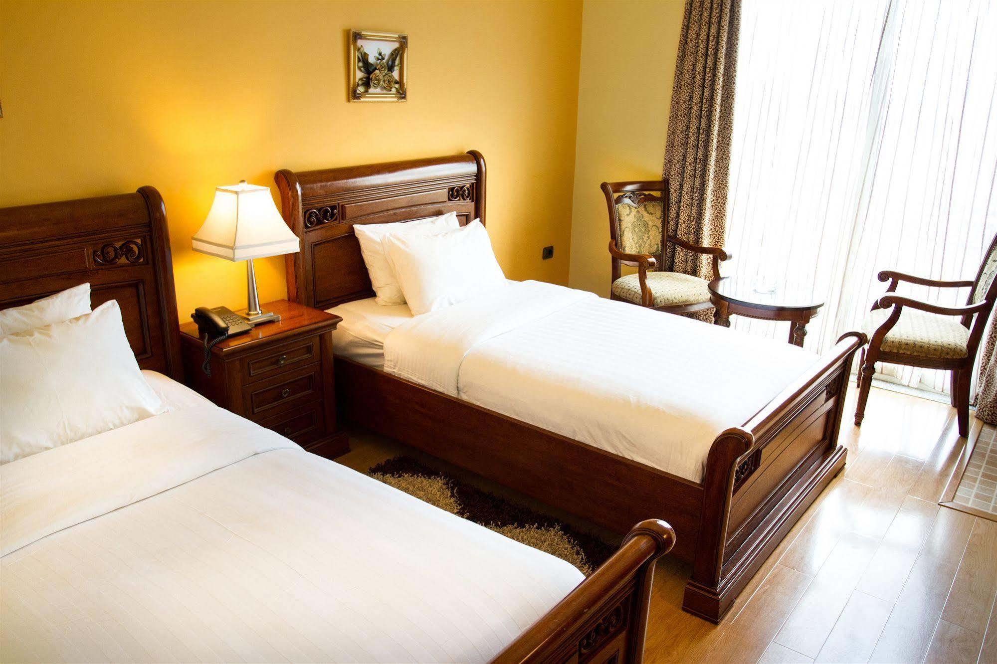 Solo Te Hotel Адис Абеба Екстериор снимка