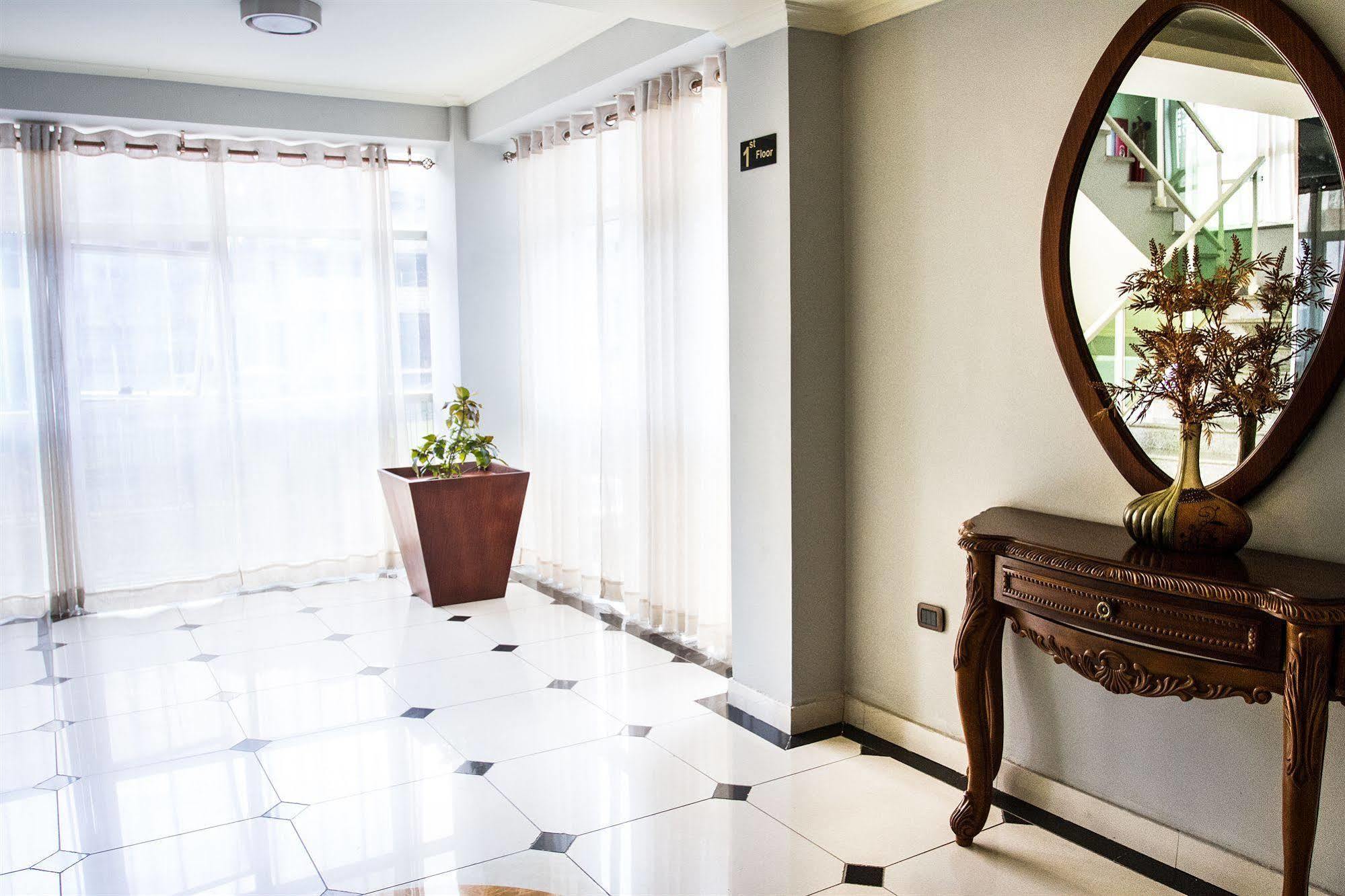 Solo Te Hotel Адис Абеба Екстериор снимка